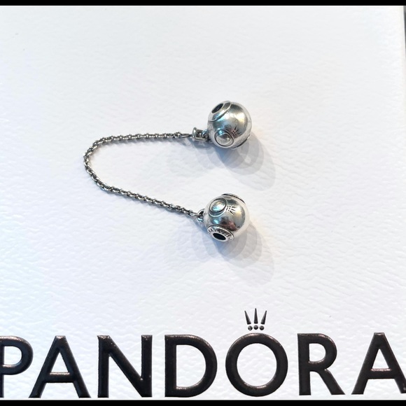 Pandora charm bracelet - Picture 7 of 8